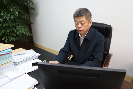 在线访谈