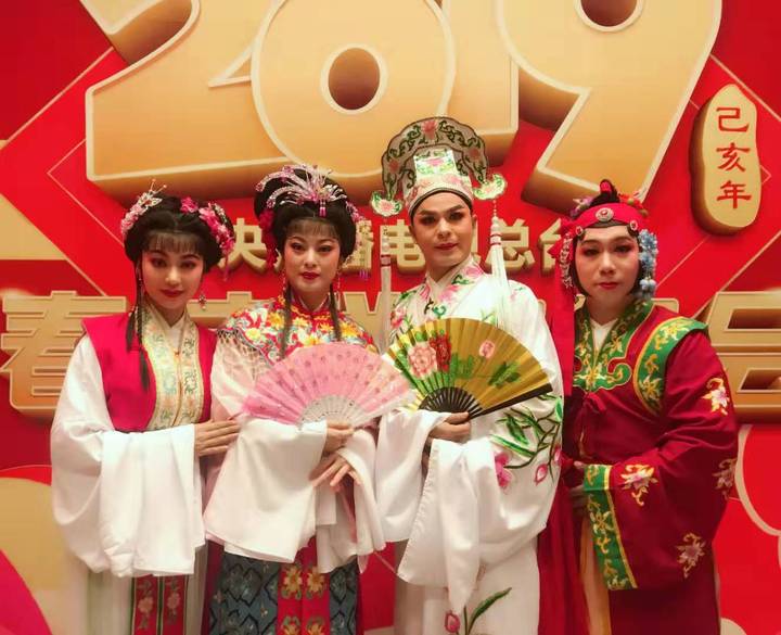 潮剧首登央视元宵晚会,张怡凰,林初发惊艳献演《观灯》