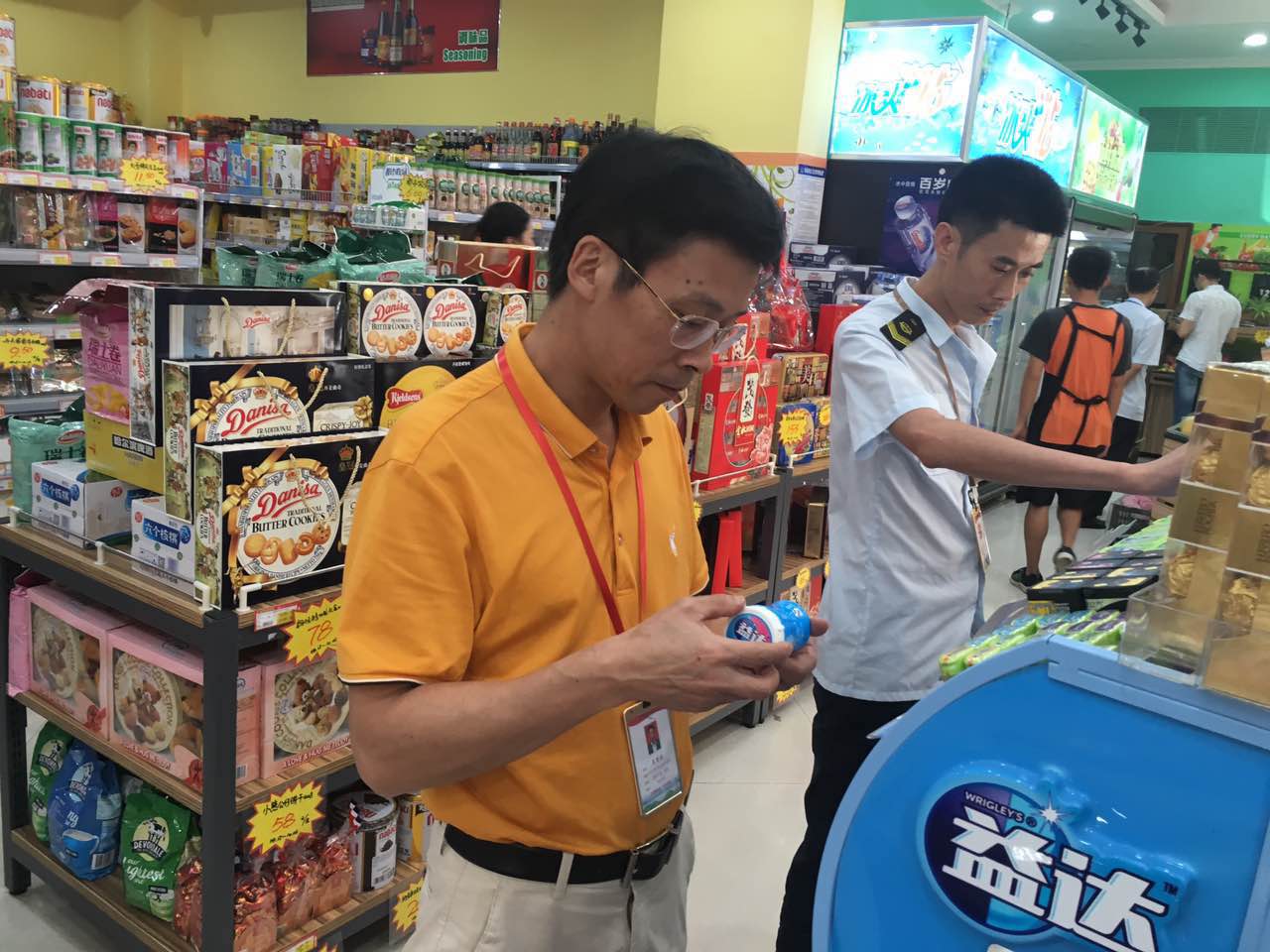 市食药监局落实三项防控措施力保节日期间群众饮食用药安全照片