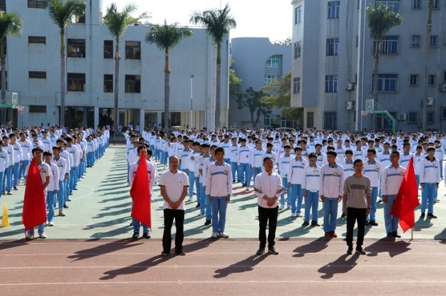 澄海中学举行"喜迎亚青会"阳光体育冬季长跑启动仪式