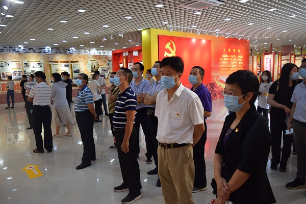 图2.JPG