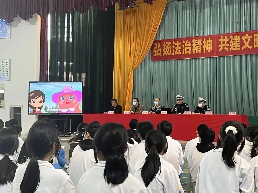2022.12.17冬日攻势｜澄海公安：强化巡防除隐患 积极宣传筑防线6.jpg
