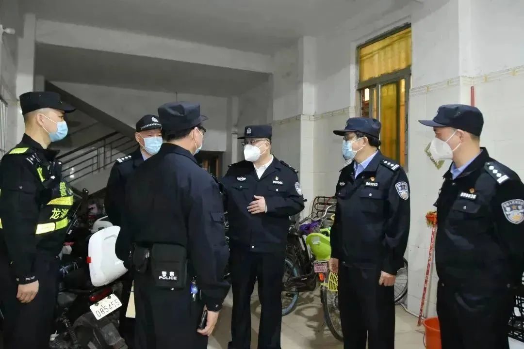 2023.01.15黄海赴社会治安“大扫除”打击整治专项行动一线检查督战3.jpg