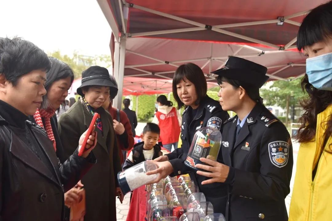 2023.03.08普法宣传｜情暖“三八”妇女节，法治宣传入人心10.jpg