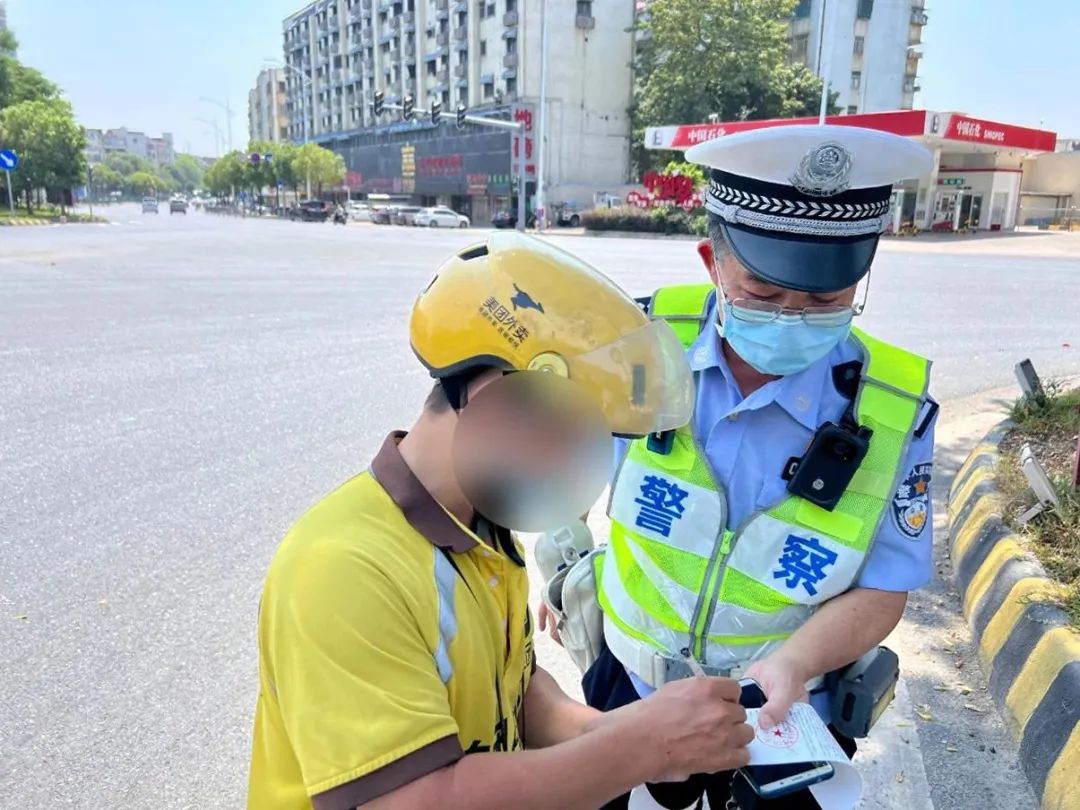 2023.05.07提升交通环境｜全市摩托车电动自行车交通秩序提升行动昨日正式启动，持续到12月底4.jpg