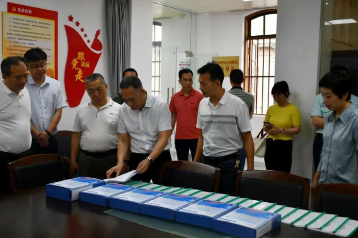 金平区举行小公园双拥教育服务基地揭牌仪式