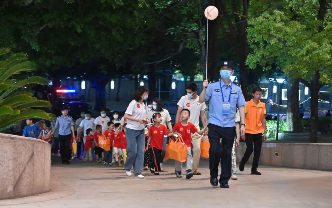 2023.06.01梦想起航在警营，“警”彩纷呈庆六一｜汕头市公安局举办警营开放日暨民警亲子游园嘉年华活动8.jpeg