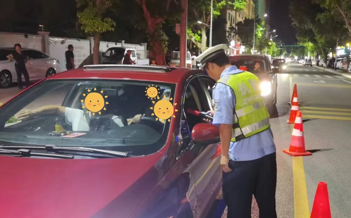 2023.07.10夏季治安打击整治行动｜汕头公安：仲夏之夜砺锋亮剑，藏蓝入画守护平安24.jpg
