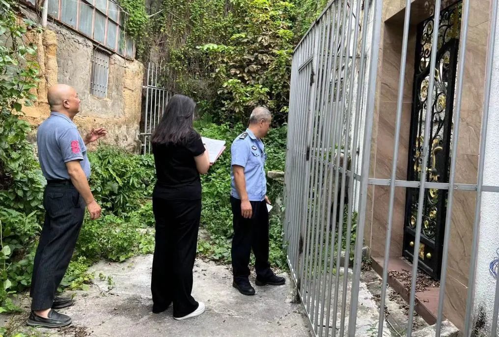 2023.07.27防御强台风“杜苏芮”｜顶格应对！汕头公安强化措施做好防御台风工作4.jpg