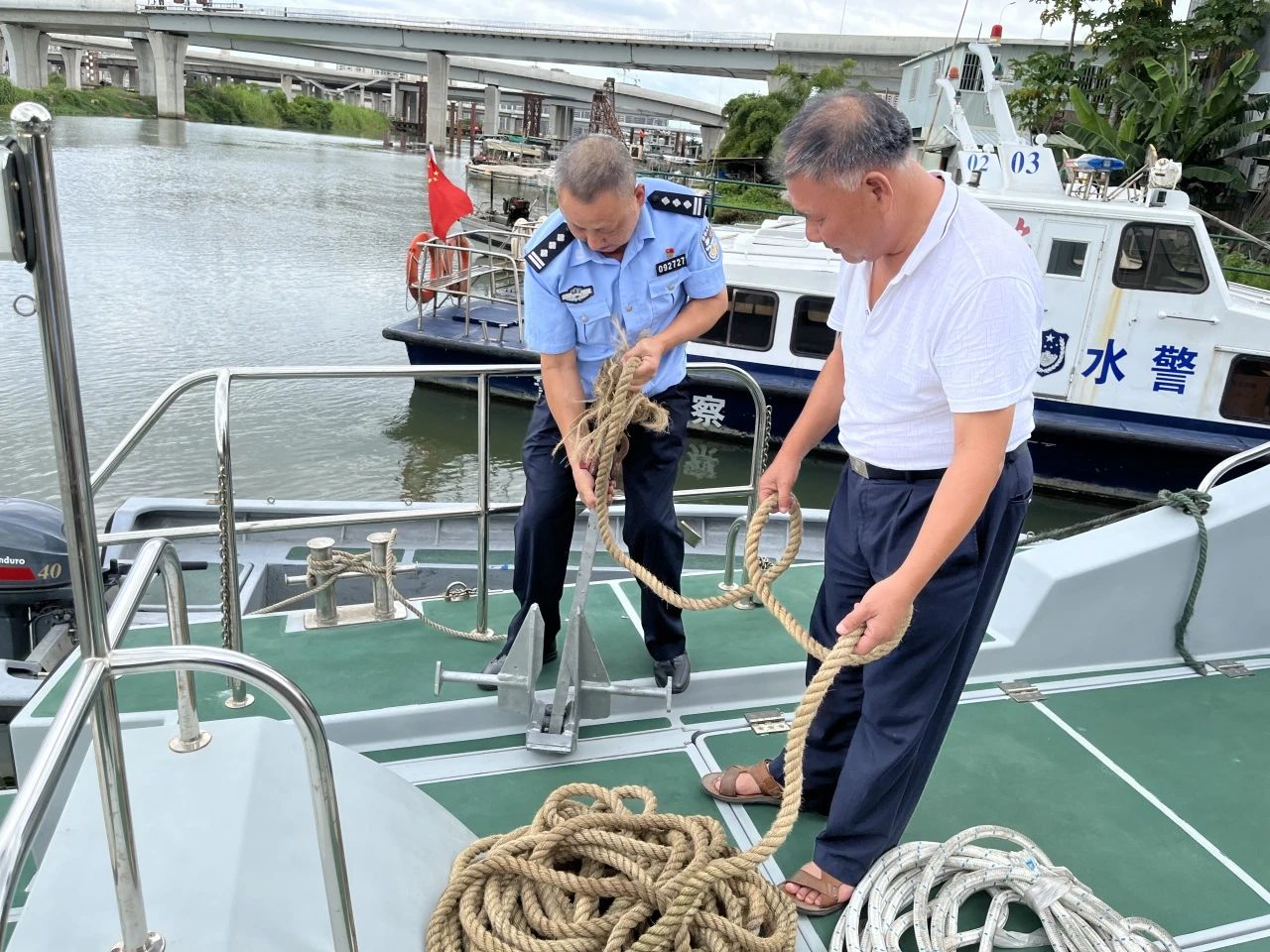 2023.07.27防御强台风“杜苏芮”｜顶格应对！汕头公安强化措施做好防御台风工作9.jpg