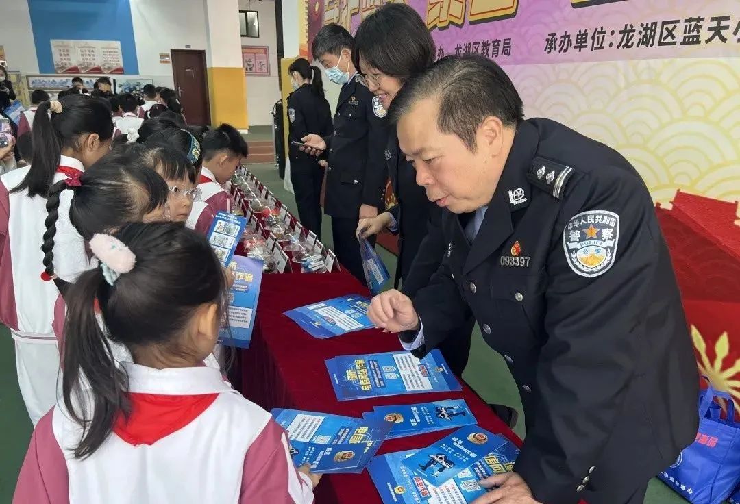 2023.12.21全民禁毒｜禁毒普法进校园 无毒青春伴成长3.jpg