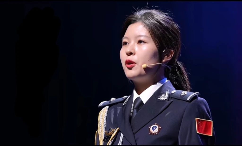 2024.01.09庆祝第四个警察节｜市公安局举办汕头公安英模家属暨先进典型代表座谈会2.jpg