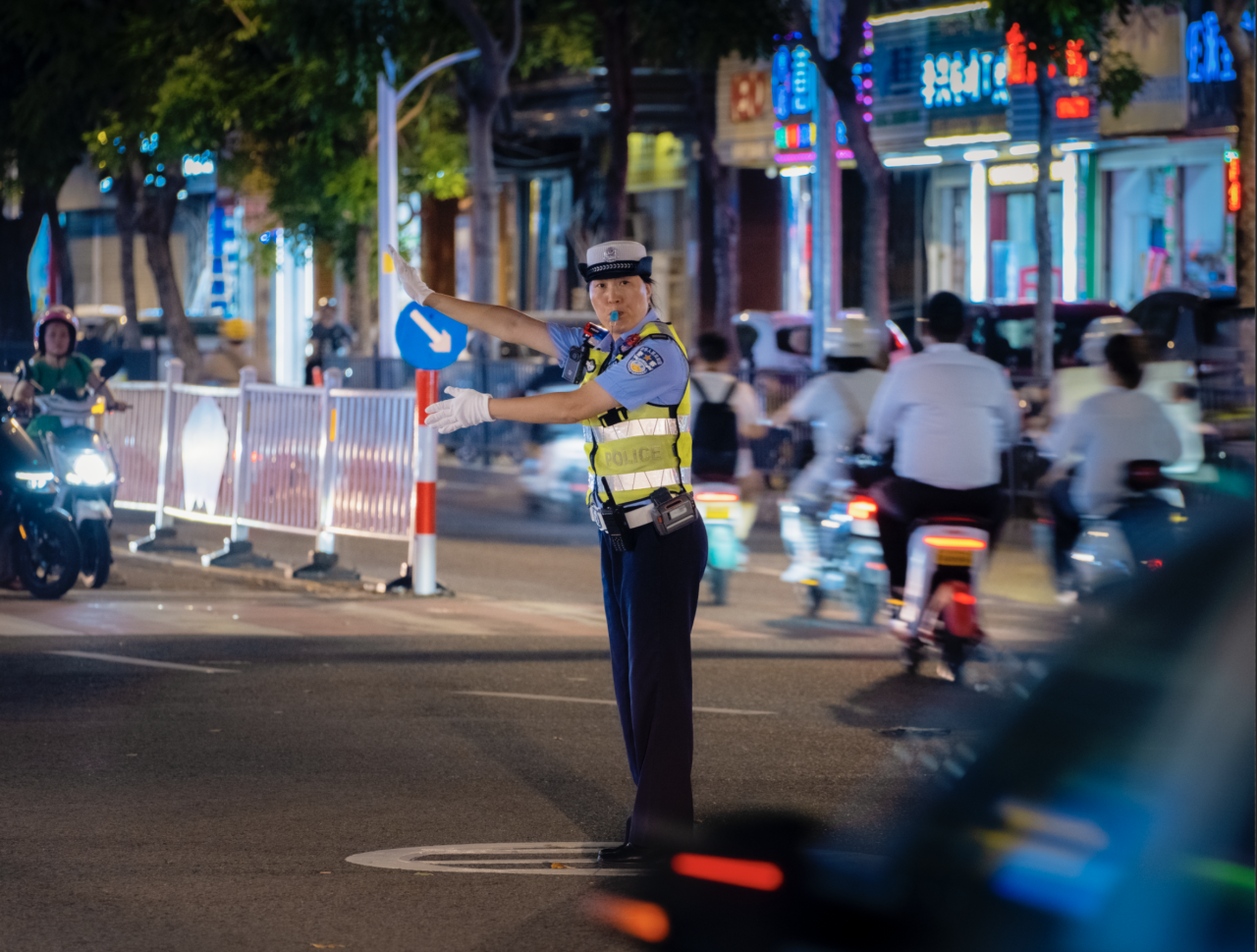 2024.01.09庆祝第四个警察节｜市公安局举办汕头公安英模家属暨先进典型代表座谈会5.png