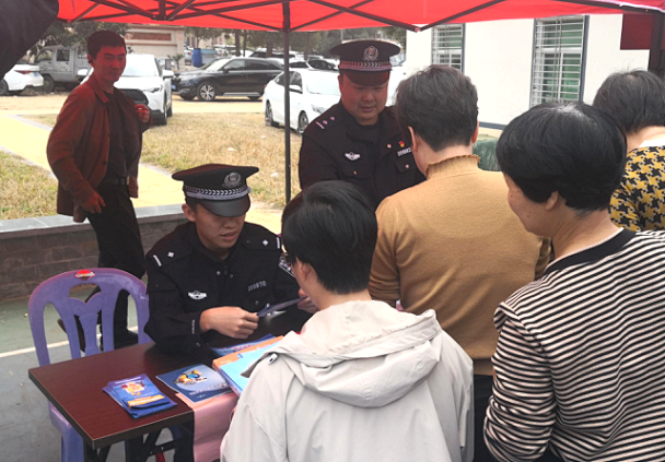 2024.04.18市反恐办组织开展全民国家安全教育日反恐怖宣传教育活动6.png