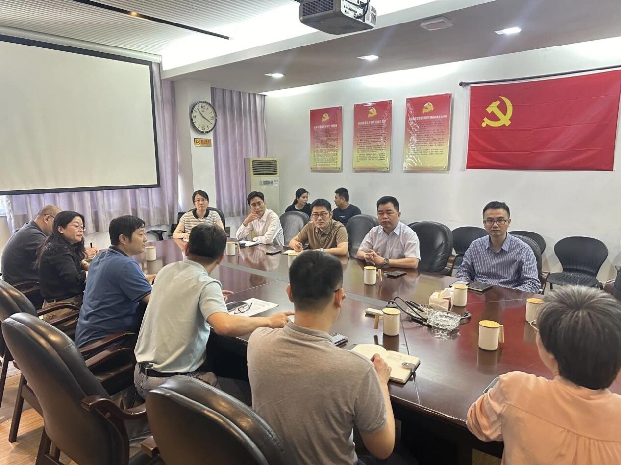 汕头市发展和改革局有关负责同志带队开展企业走访服务.docx_1