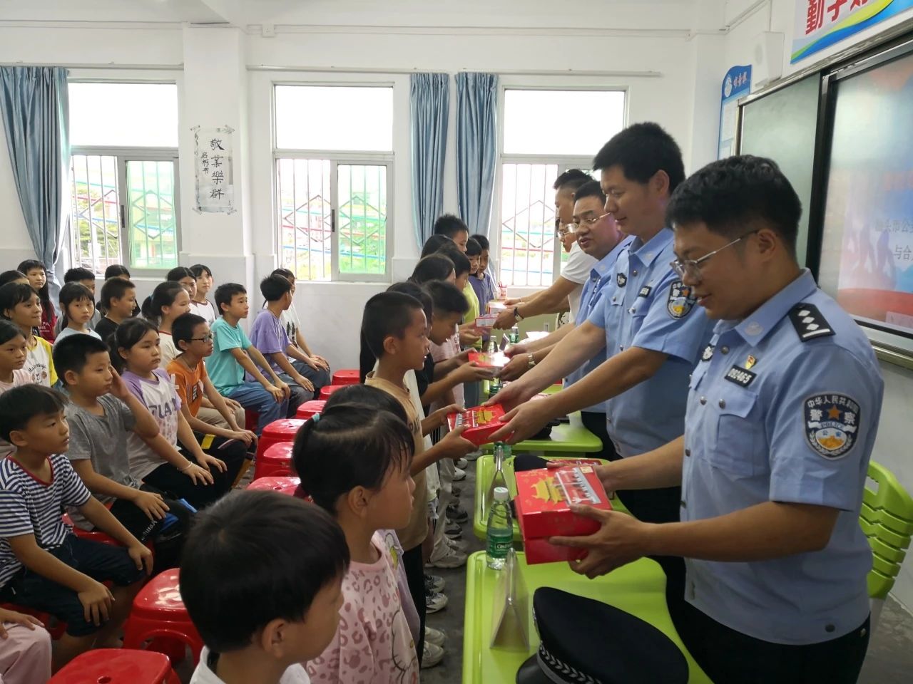 2024.07.01七一建党节｜汕头市公安局开展庆祝中国共产党成立103周年系列活动9.jpg
