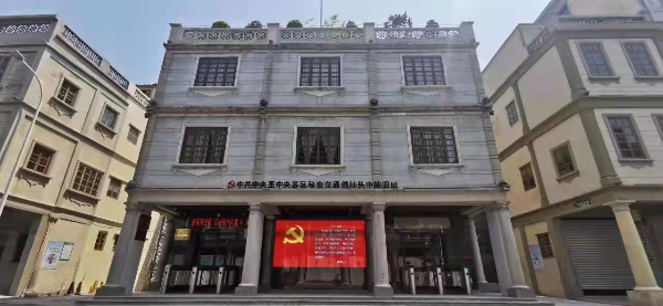 红色交通线.jpg