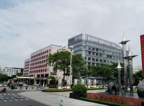 龙湖宾馆.jpg