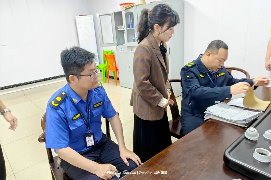 以“四不两直”联合突击检查 护航城镇燃气安全“五一”假期