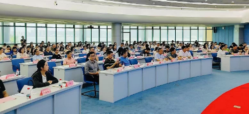 1-2025年汕头市高新技术企业培育政策宣讲会成功召开.jpg
