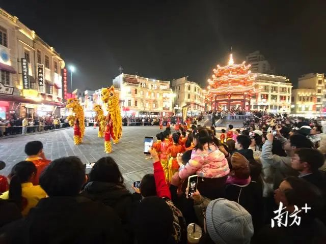 1  南方+ 张晓宜 拍摄