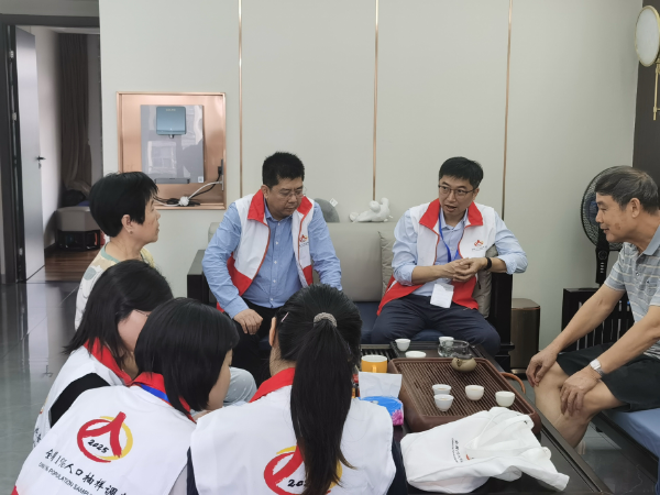 市人调办赴多区督导2025年全国1%人口抽样调查入户登记工作