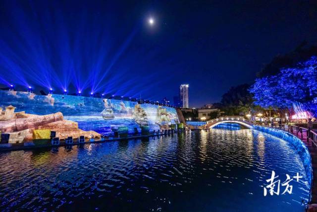 绚烂灯光点亮鮀城夜空。汕头市城管局供图 绚烂灯光点亮鮀城夜空。汕头市城管局供图