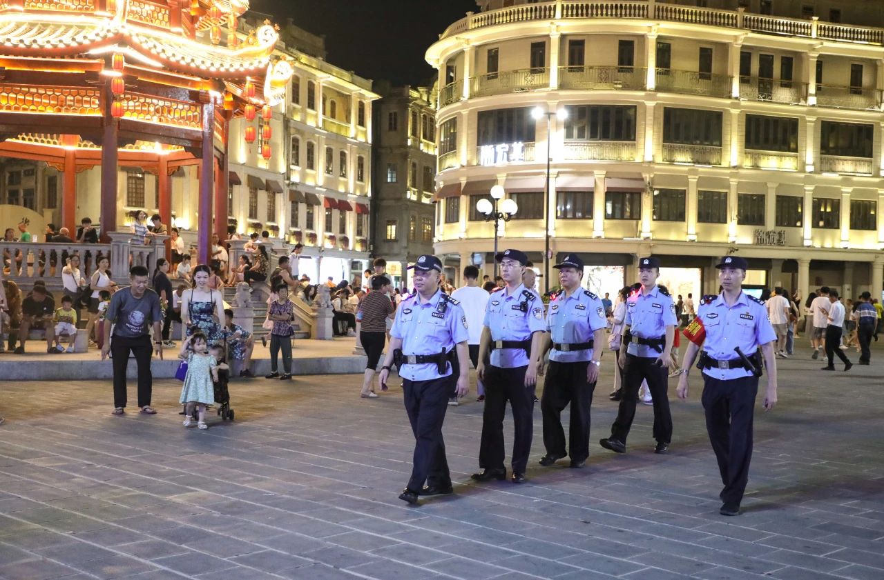 2023.08.26夏季治安打击整治行动|步步推进 时时守护:汕头公安开展夏夜治安巡查宣防第四次集中统一行动3.jpg