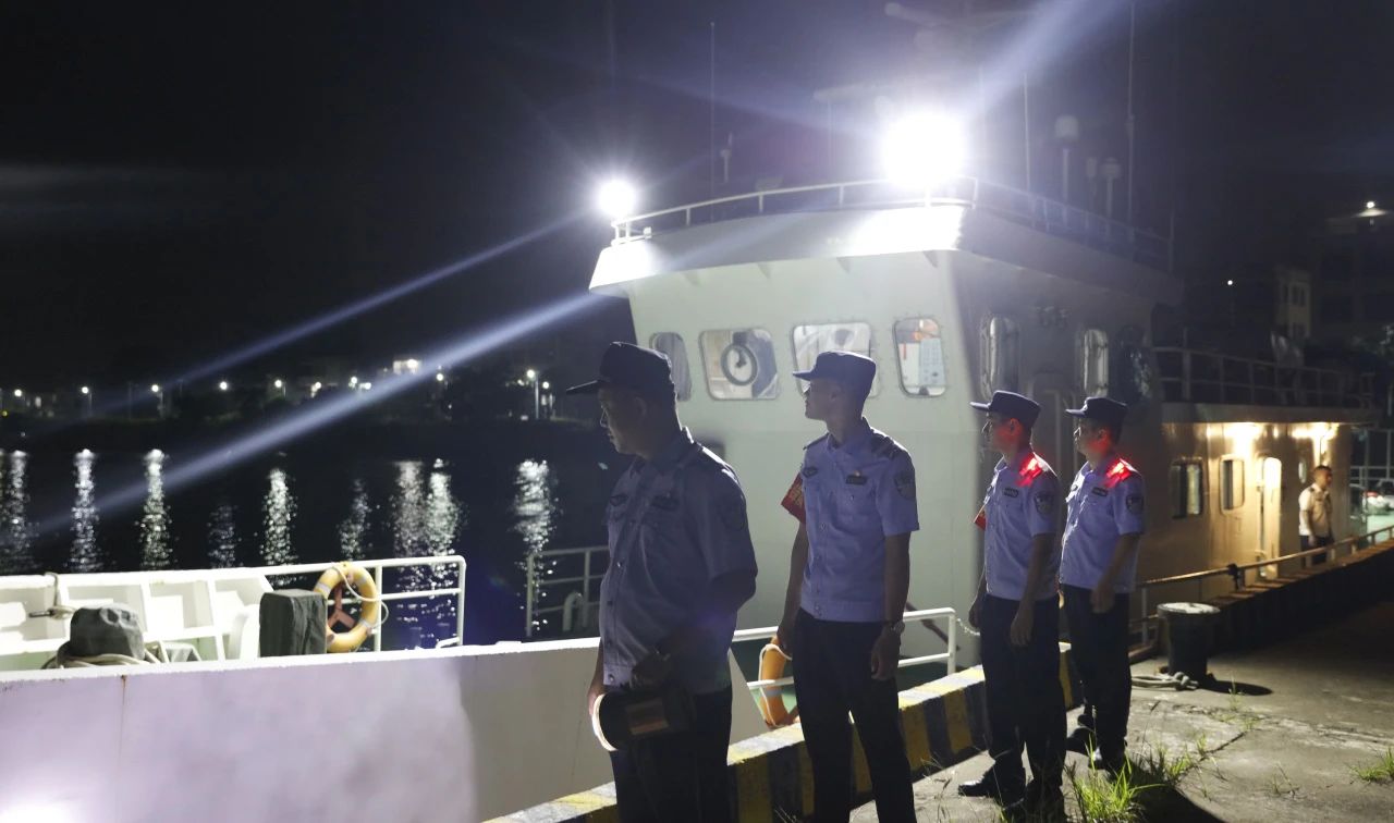 2023.08.26夏季治安打击整治行动|步步推进 时时守护:汕头公安开展夏夜治安巡查宣防第四次集中统一行动19.jpg