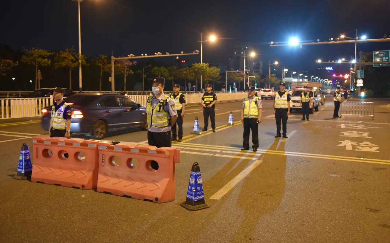 2023.08.26夏季治安打击整治行动|步步推进 时时守护:汕头公安开展夏夜治安巡查宣防第四次集中统一行动23.jpg