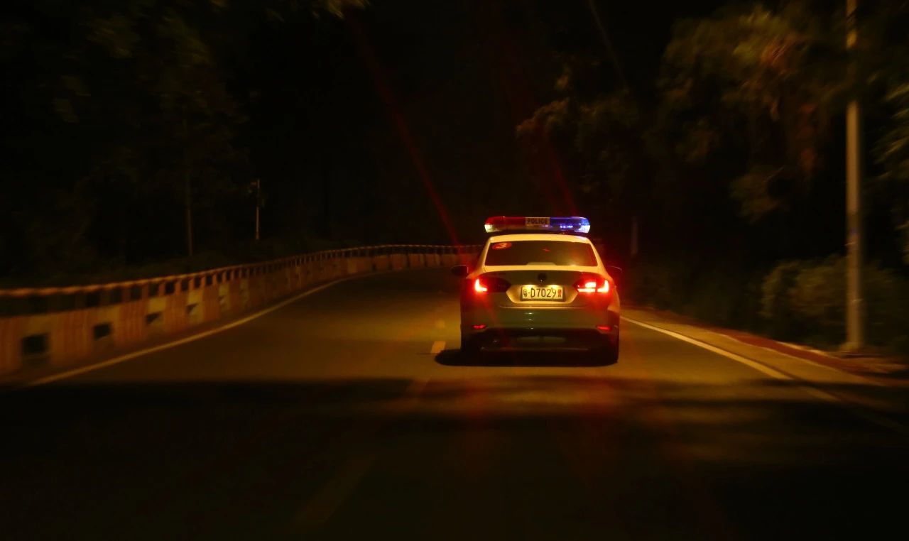 2023.08.26夏季治安打击整治行动|步步推进 时时守护:汕头公安开展夏夜治安巡查宣防第四次集中统一行动26.jpg