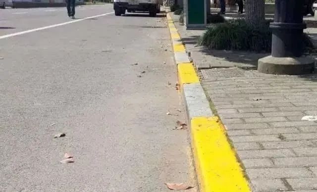2023.09.20提升交通环境｜停车看似简单，实则内有“文章”，如何规范停车看这里&rarr;5.jpg