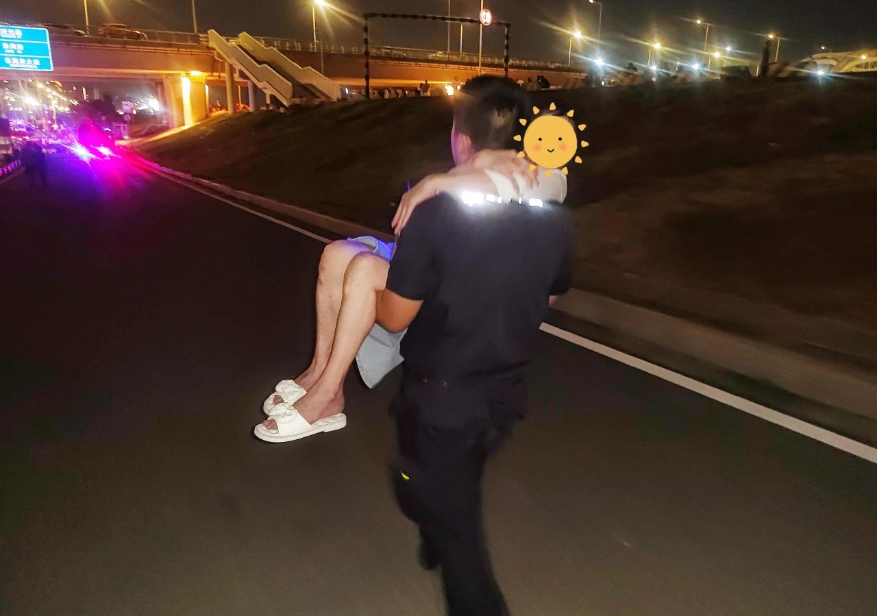2023.10.04平安守护｜大家都在说“被汕头的特警‘狠狠’感动到！”是怎么一回事？请点这里~4.jpg