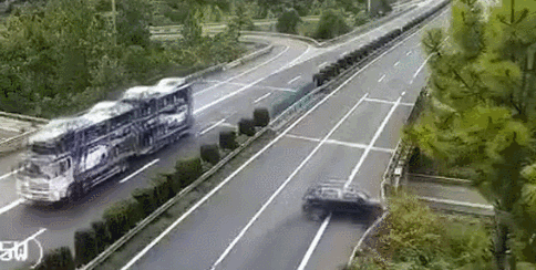 2023.12.18安全提示｜安全带这么系就错了！速速自查！4.gif