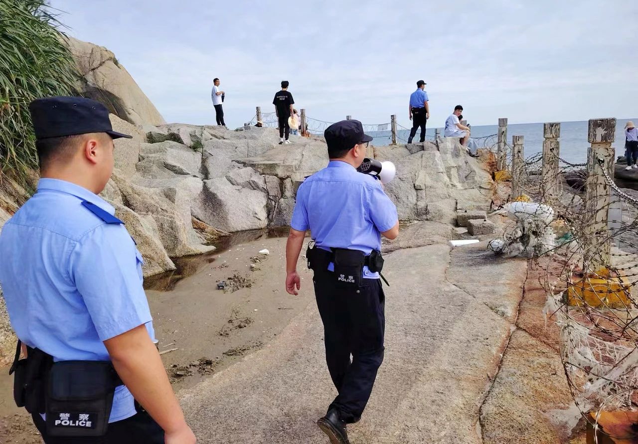 2024.05.06平安守护“不打烊”!汕头公安机关圆满完成“五一”安保工作5.jpg