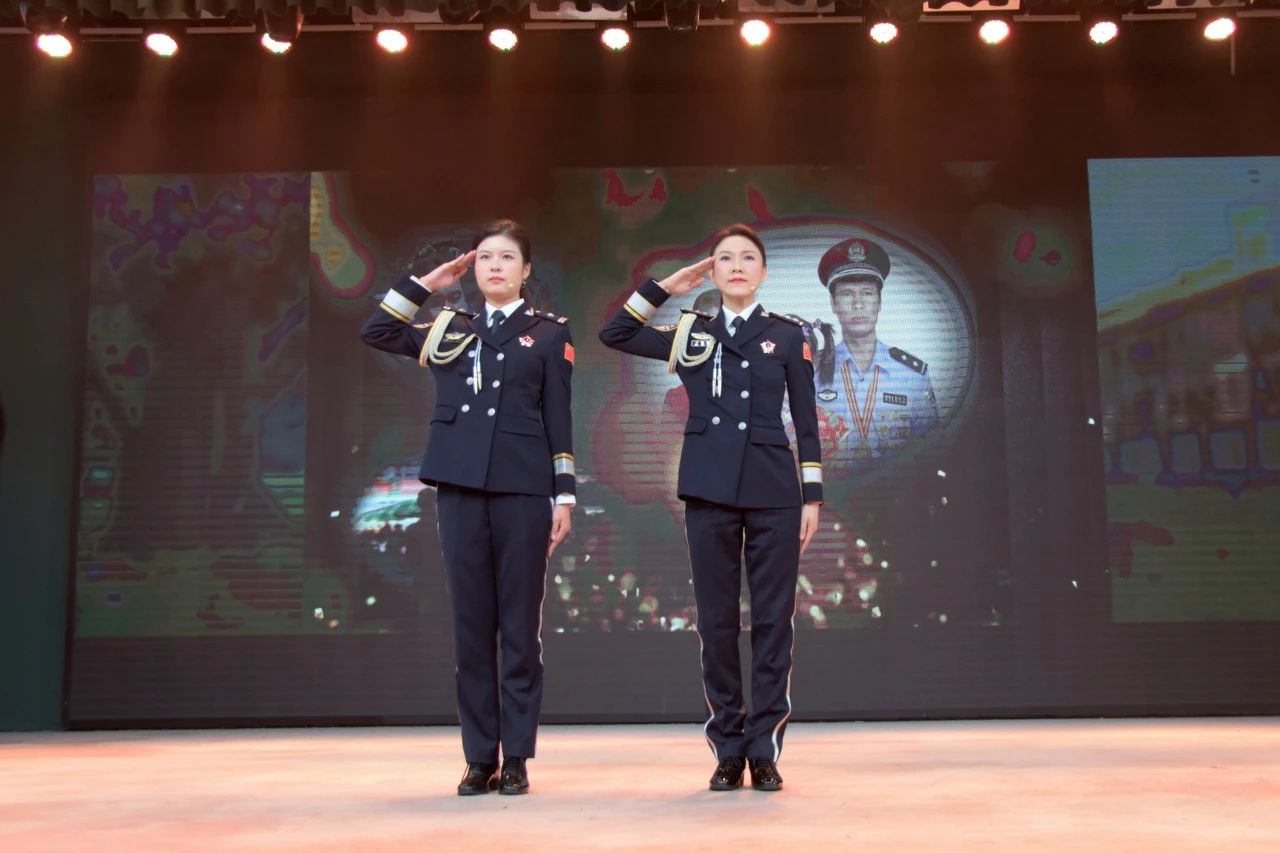 2024.09.29汕头市公安局举办“忠诚的印记”——公安英模事迹宣讲会3.jpg