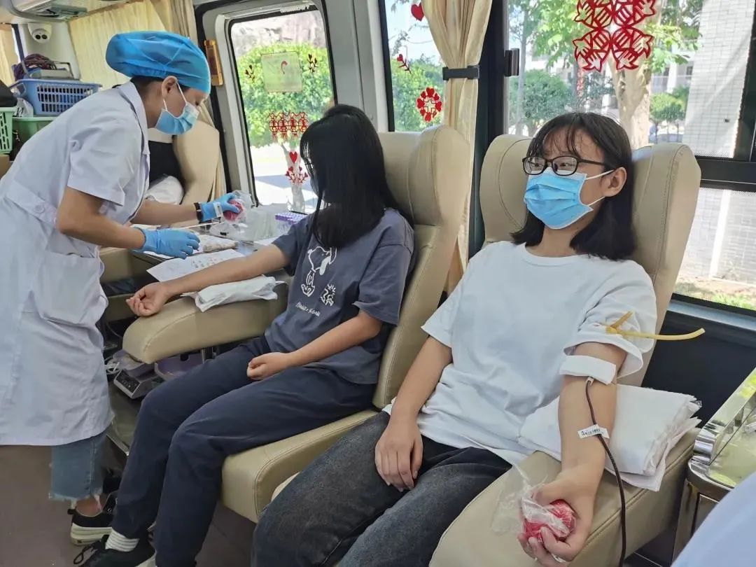 【高校献血季】献热血，致青春-大连外国语大学无偿献血活动圆满结束-中国输血协会