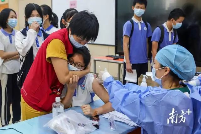 关注 三针剂疫苗更适合这类人 加强针 要打吗 最新解答来了