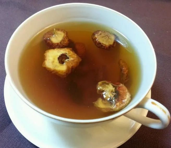积，又能扩张血管，有较持续的降压效果。　　降脂减肥：山楂丹参茶